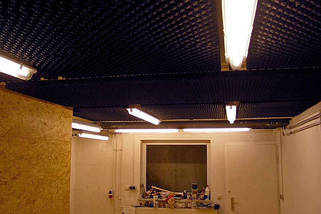 Amélioration de l'Acoustique: Isolation Phonique du Plafond Efficace